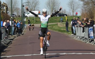 Thalita de Jong wint Oud-Vossemeer